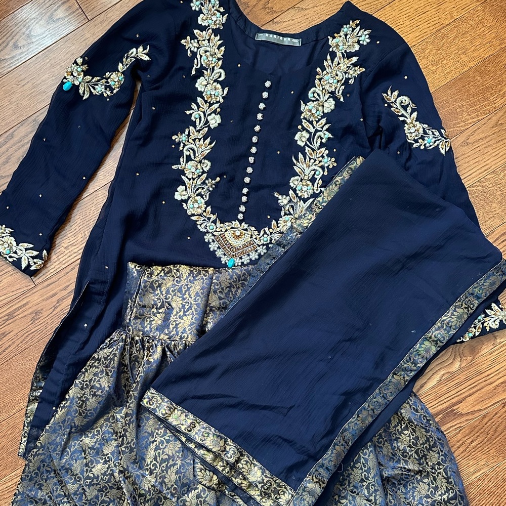 Traditional Arabic attire